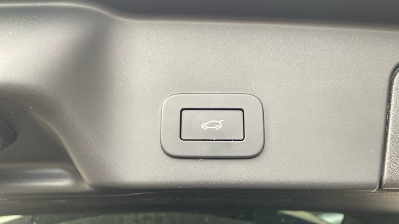 Land Rover Range Rover Evoque 2.0 D200 R-Dynamic SE 5dr Auto Diesel Hatchback